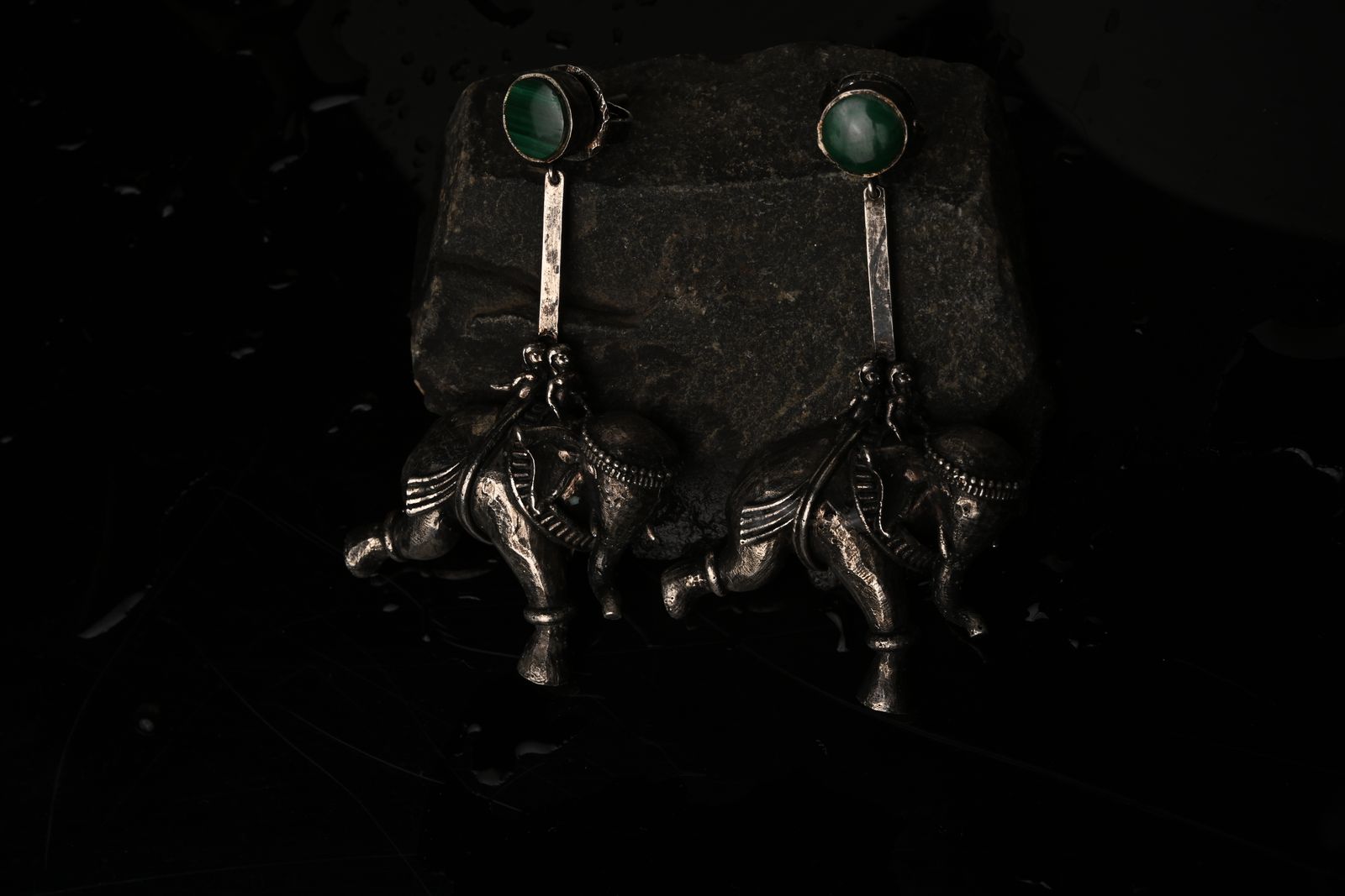 Brass earrings inspired by temple carving motifs — image 3