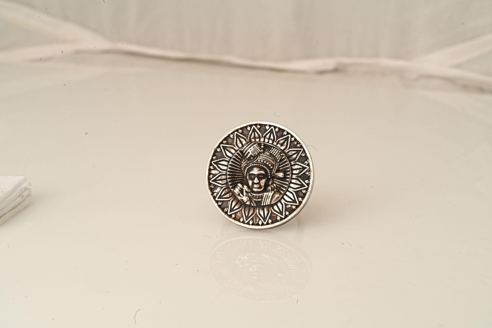 Ring in silver and golden finishes inspired by ancient signet forms — image 14