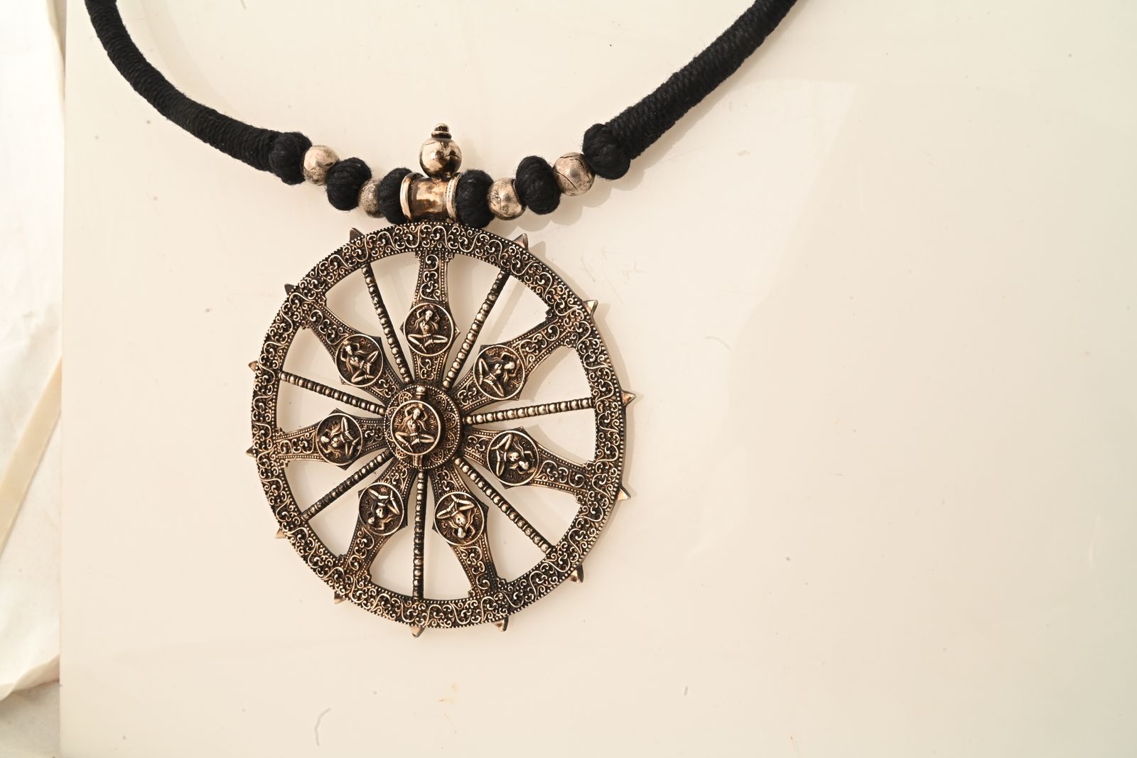Set XXIV — Folk — jewellery set by Krttika Studio — image 4